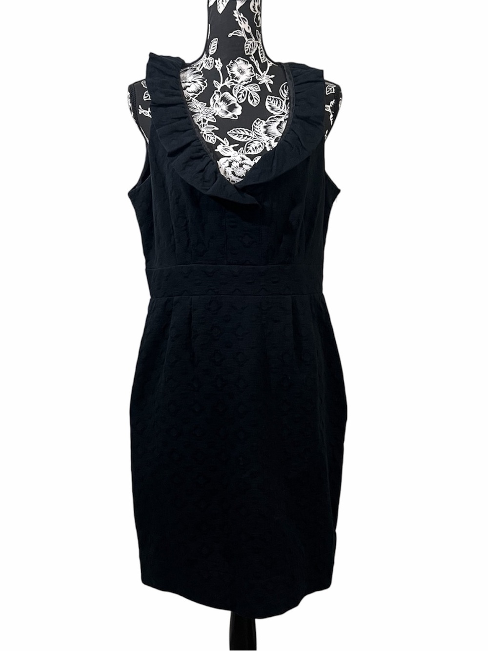 Dress Barn Black Ruffled V-Neck Sheath Dress‎